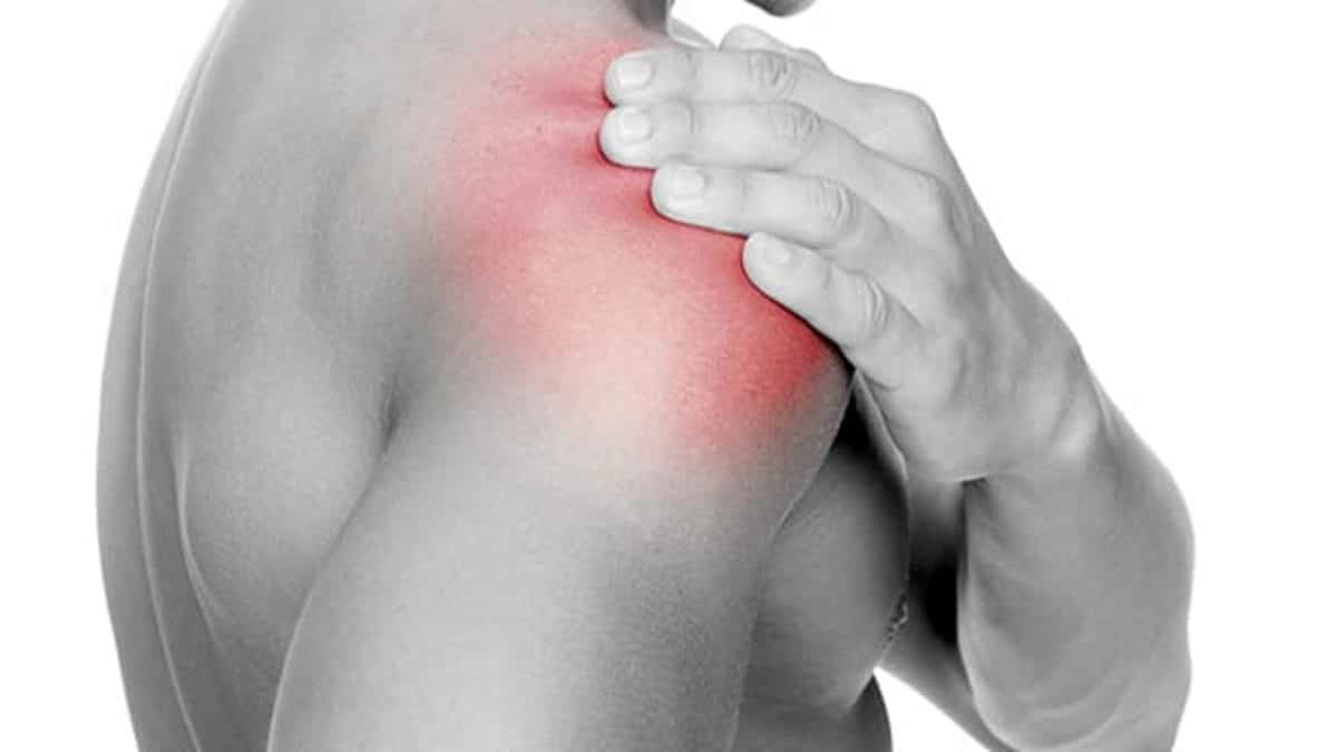 Consulter en chiropratique pour soulager les problèmes d’épaule qui nuisent au golf et éviter que cela dégénère lors de votre prochaine saison.